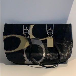 Coach purse. Authentic. No rips or tears.